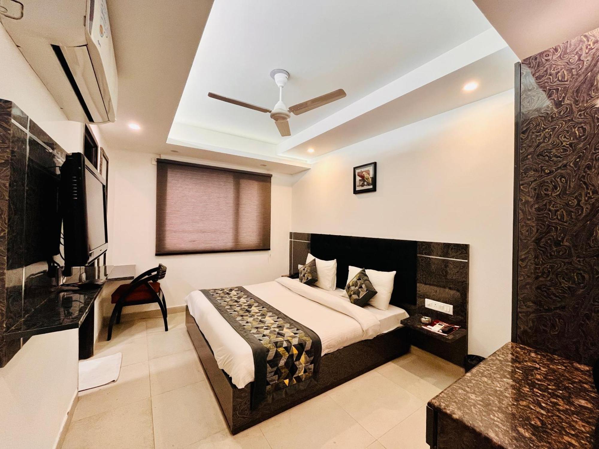 Hotel The Gold Inn - Karol Bagh Delhi מראה חיצוני תמונה