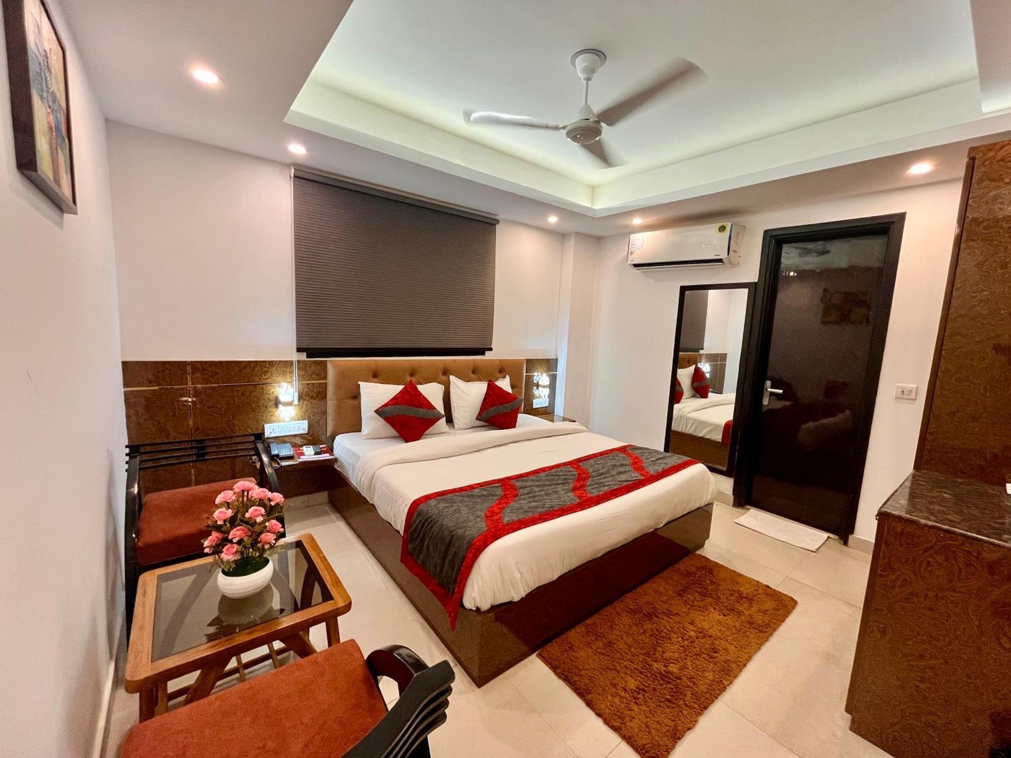 Hotel The Gold Inn - Karol Bagh Delhi מראה חיצוני תמונה