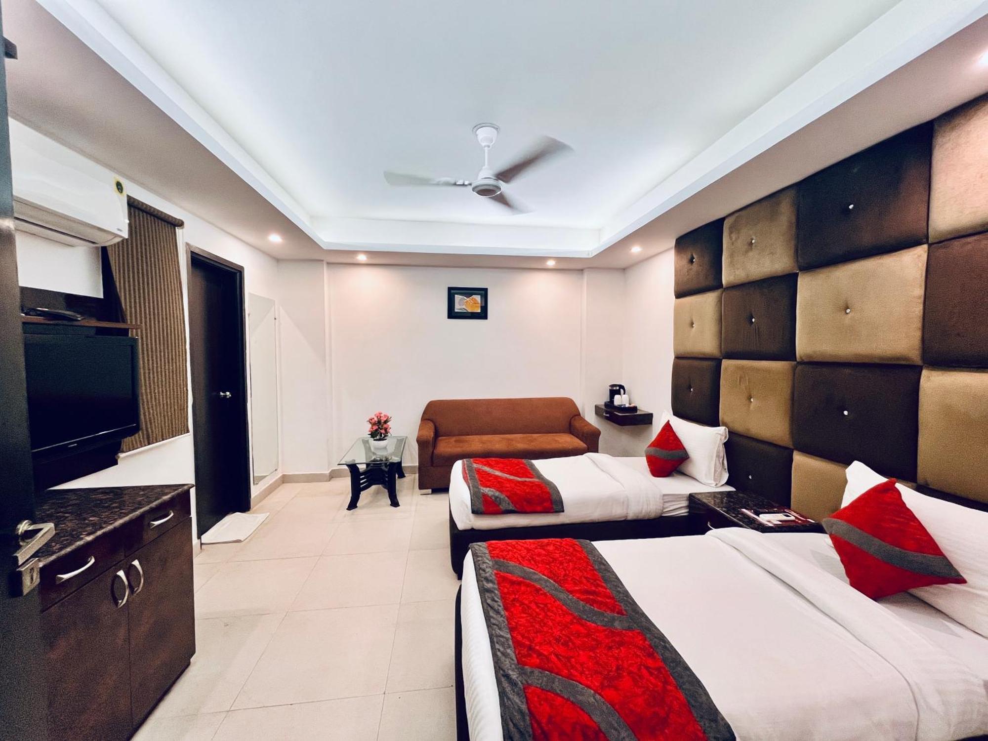 Hotel The Gold Inn - Karol Bagh Delhi מראה חיצוני תמונה