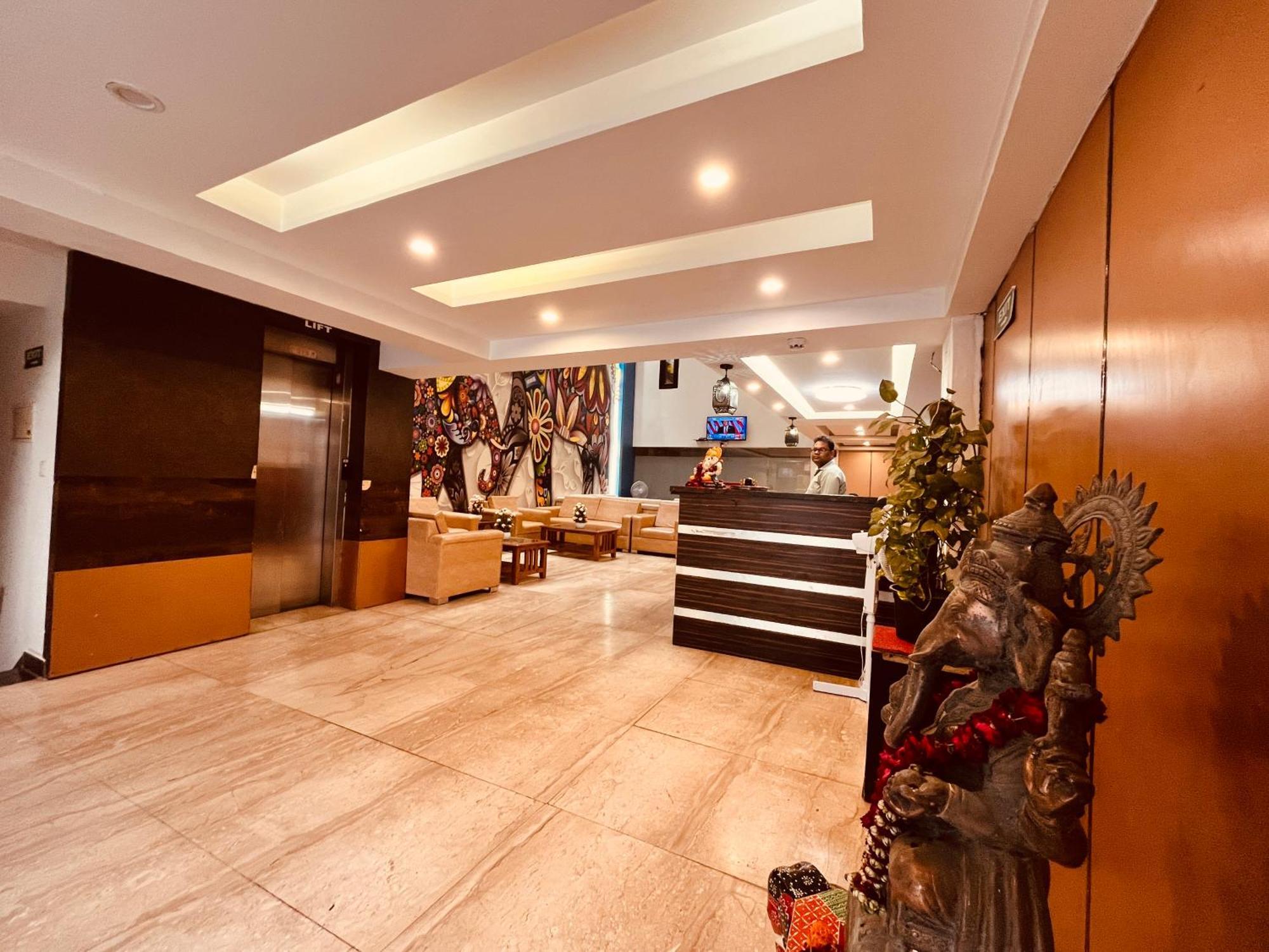 Hotel The Gold Inn - Karol Bagh Delhi מראה חיצוני תמונה