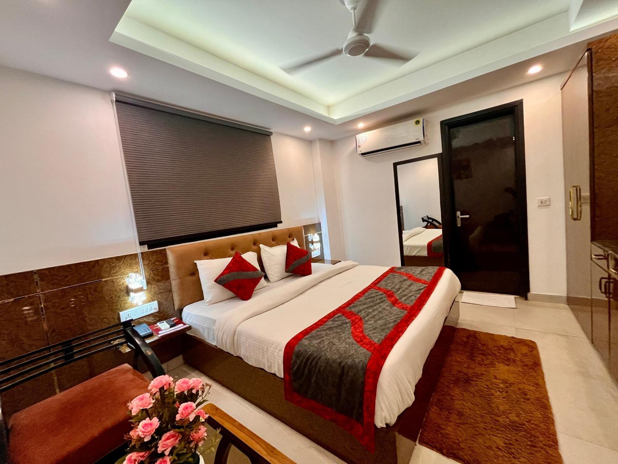 Hotel The Gold Inn - Karol Bagh Delhi מראה חיצוני תמונה