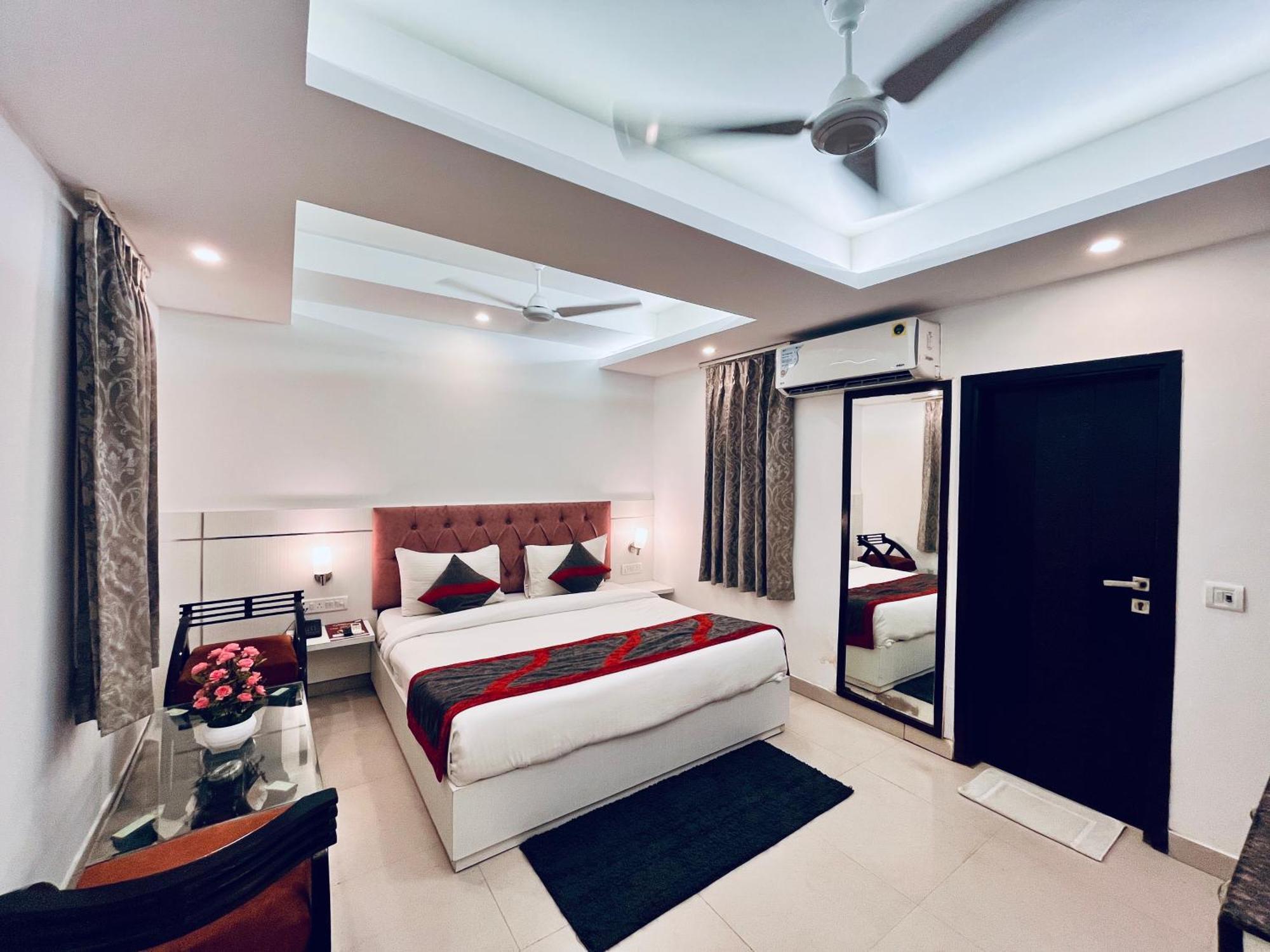 Hotel The Gold Inn - Karol Bagh Delhi מראה חיצוני תמונה