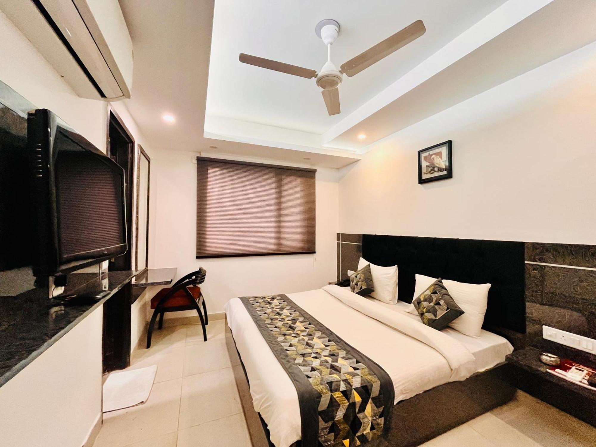 Hotel The Gold Inn - Karol Bagh Delhi מראה חיצוני תמונה