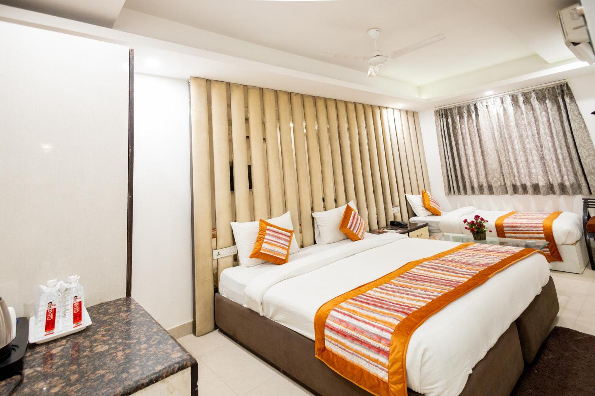 Hotel The Gold Inn - Karol Bagh Delhi מראה חיצוני תמונה